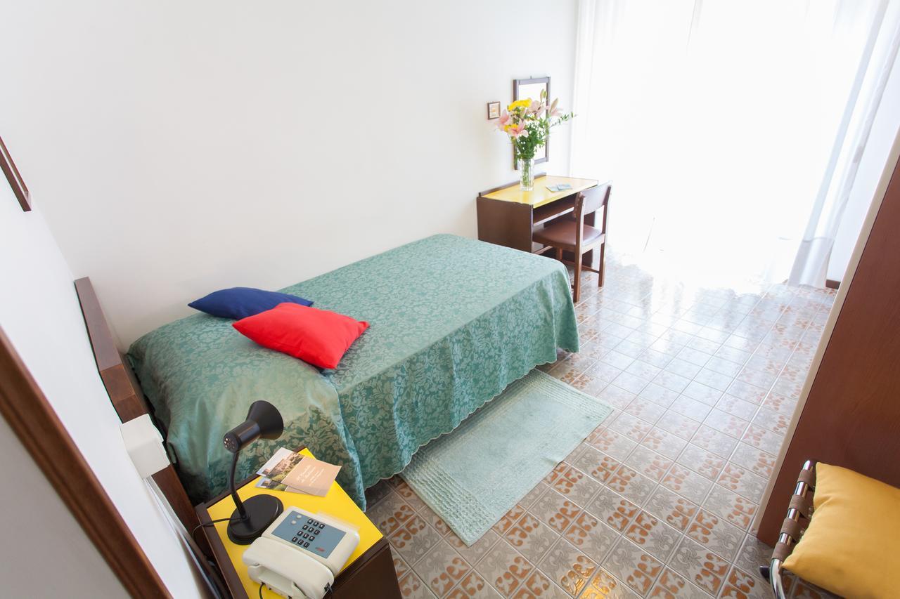 Hotel Quisisana Tabiano Terme ภายนอก รูปภาพ